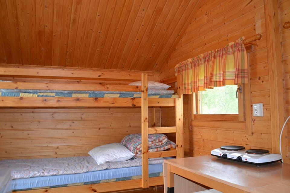 Fishing, Skiing, Canoeing, Hiking, Cycling, bunk bed