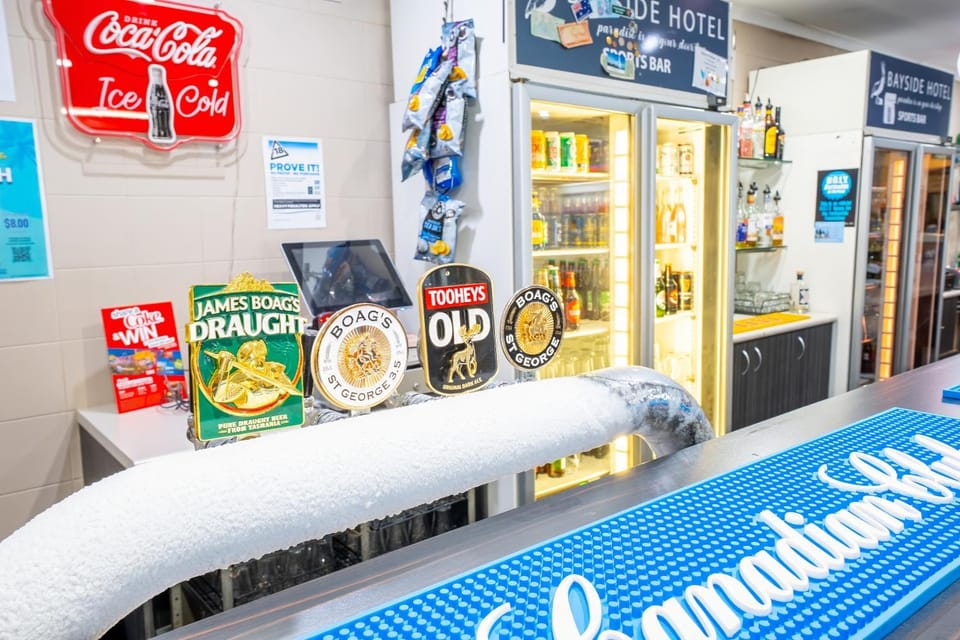 Lounge or bar, Food and drinks, Drinks