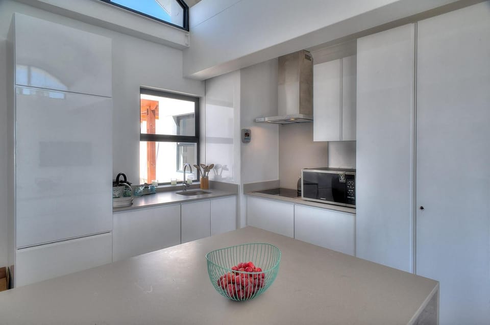 Coffee/tea facilities, Kitchen or kitchenette