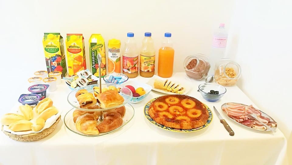 Food close-up, Breakfast, Non alcoholic drinks