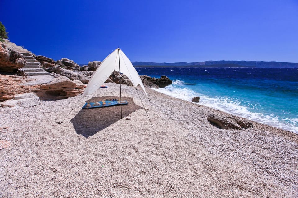 Neighbourhood, Natural landscape, Beach, Beach