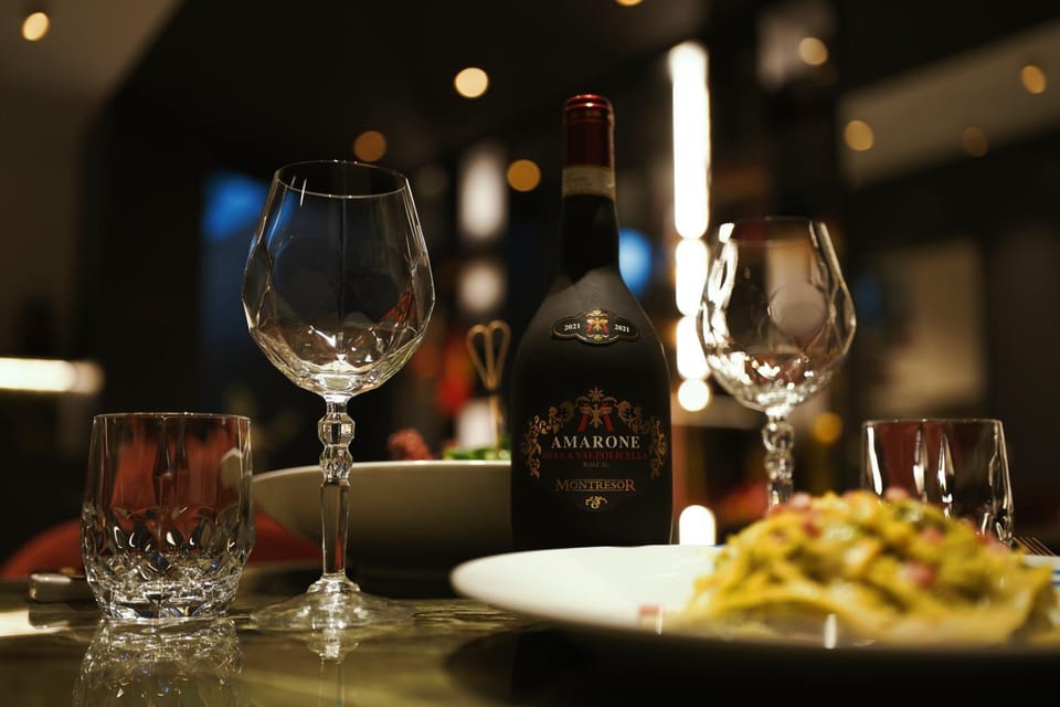 Restaurant/places to eat, Food and drinks, Food, Lunch, Dinner, Alcoholic drinks