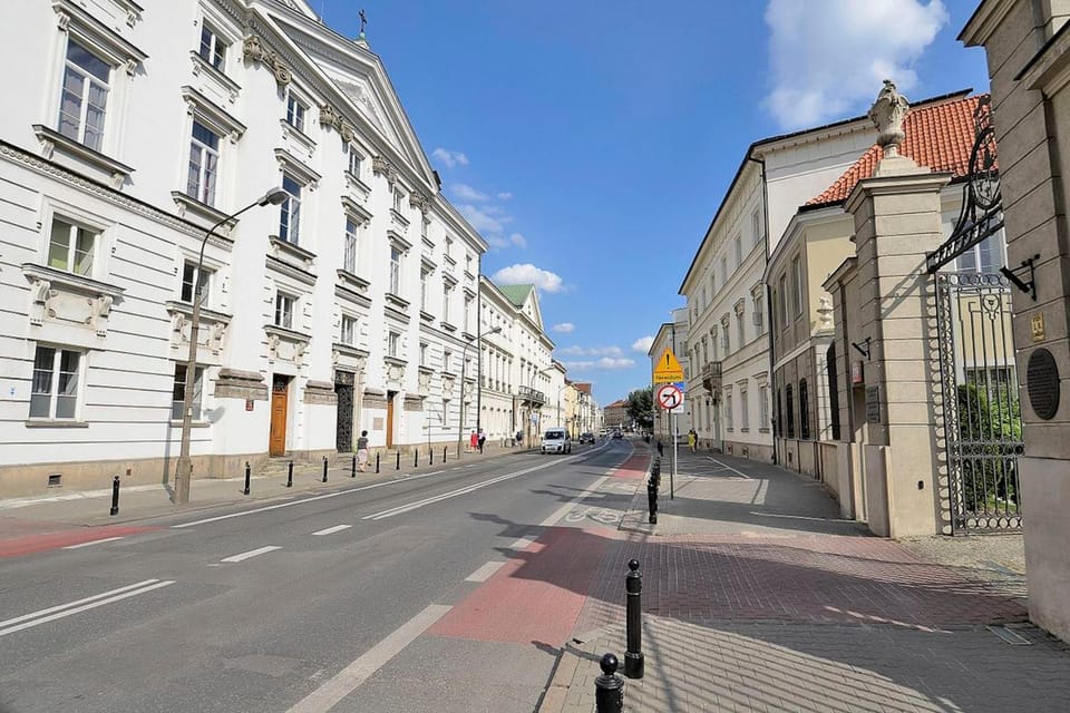 Neighbourhood, Street view