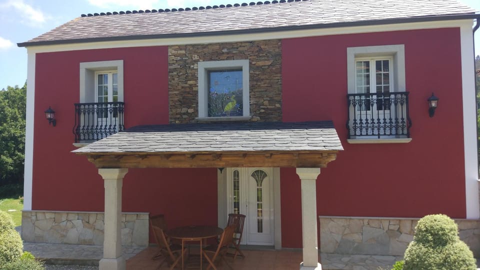 Vivienda de Uso Turístico Carballo Blanco 1 House in Galicia