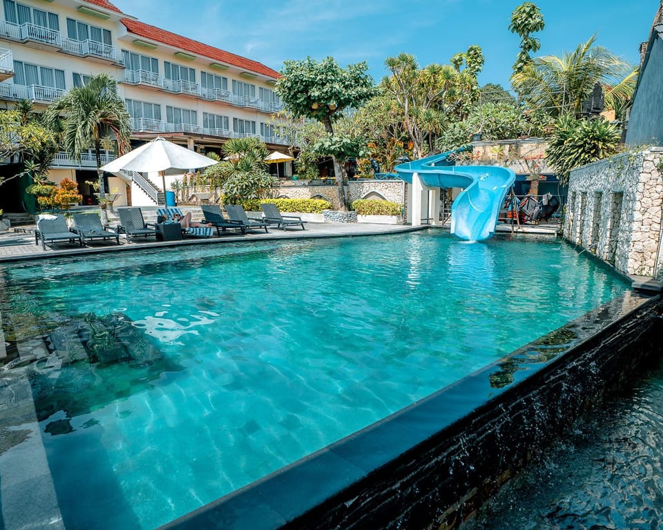 Pool view, Swimming pool