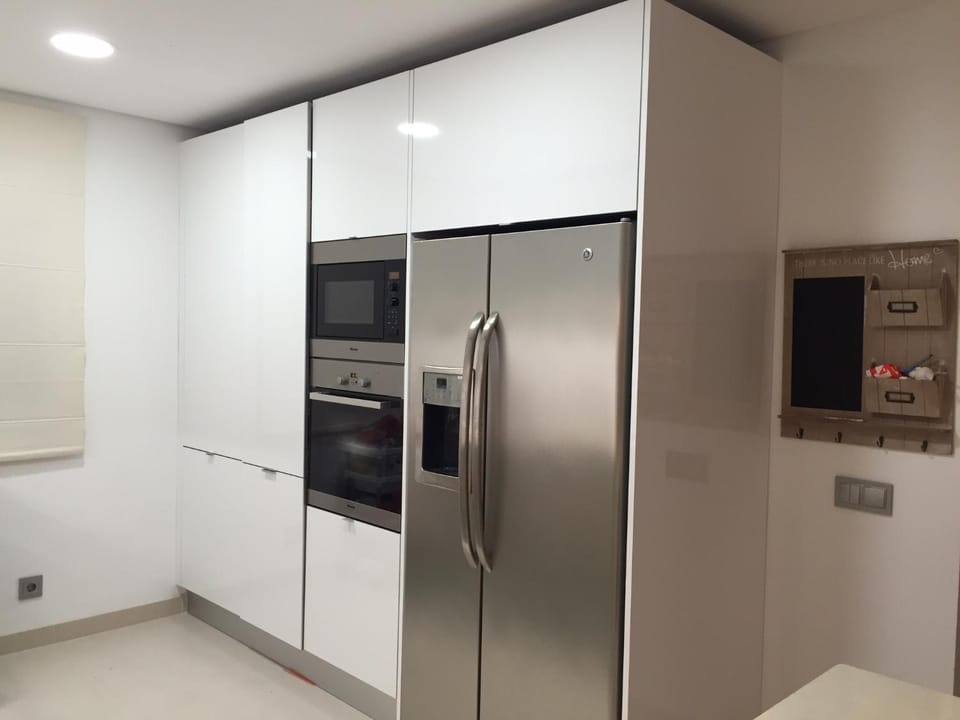 Kitchen or kitchenette, Communal kitchen