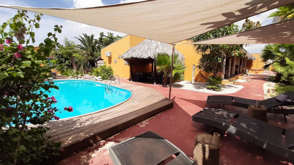 Property building, Swimming pool, Swimming pool