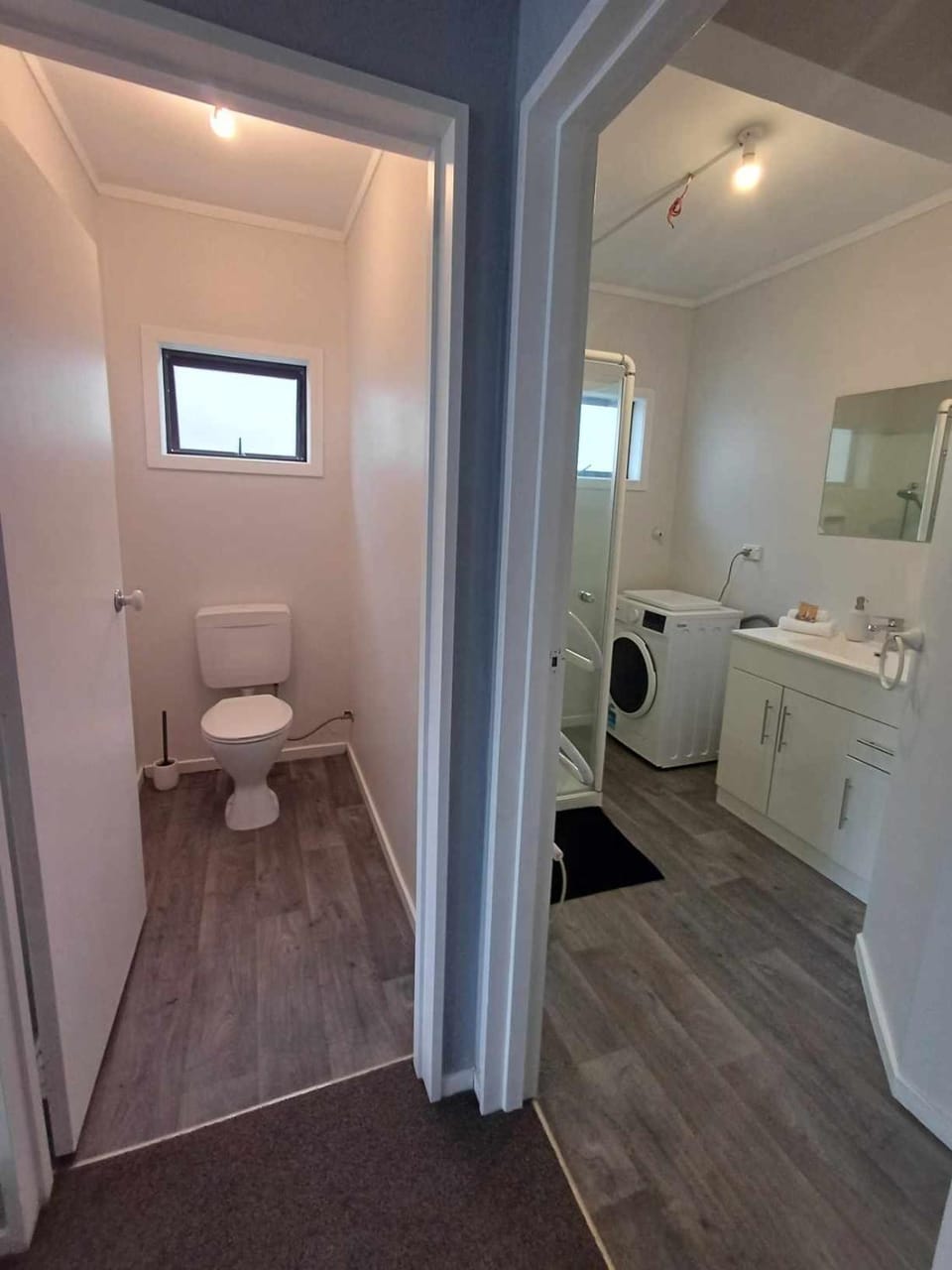 Shower, Toilet, Bathroom, washing machine