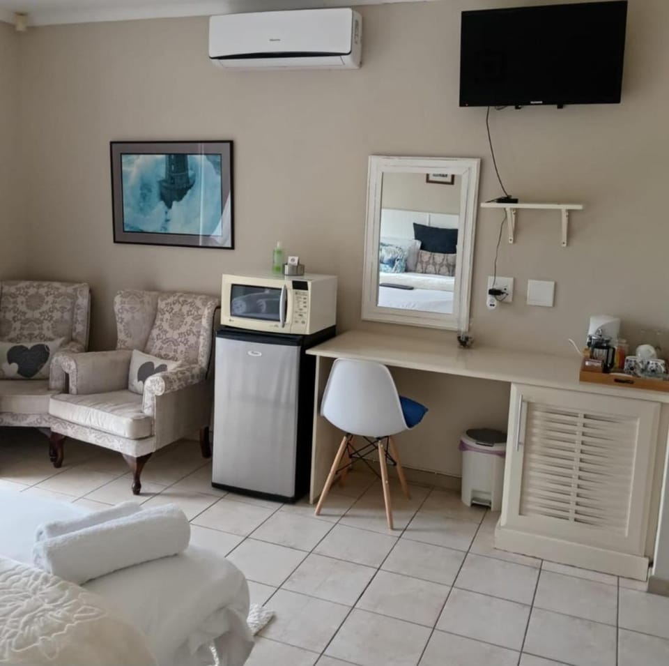 TV and multimedia, Bedroom, microwave, air conditioner