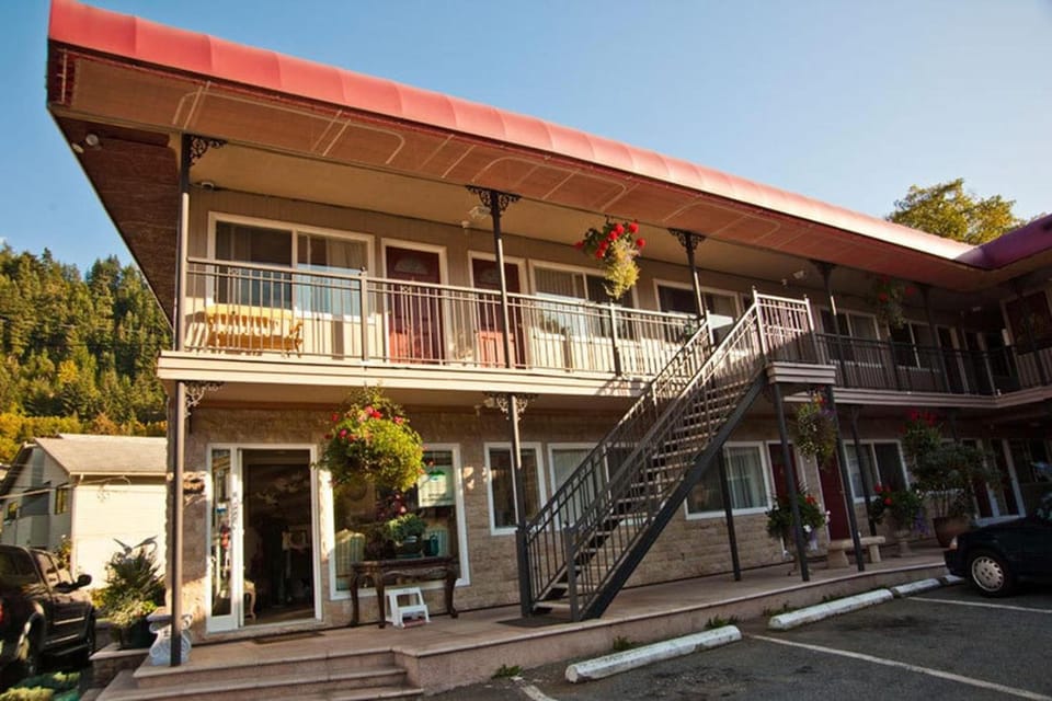 Property building, Facade/entrance