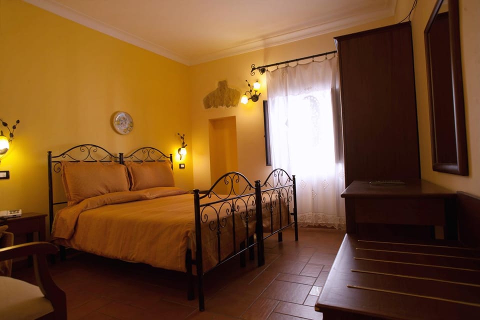 Day, Photo of the whole room