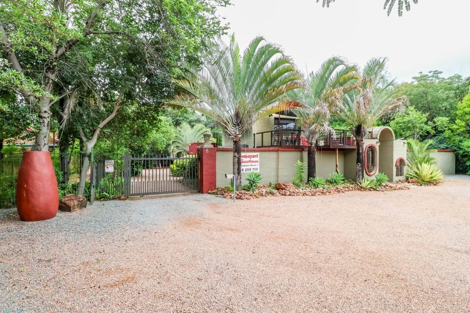 Facade/entrance, Day, Garden, View (from property/room), Garden view, Landmark view, Street view