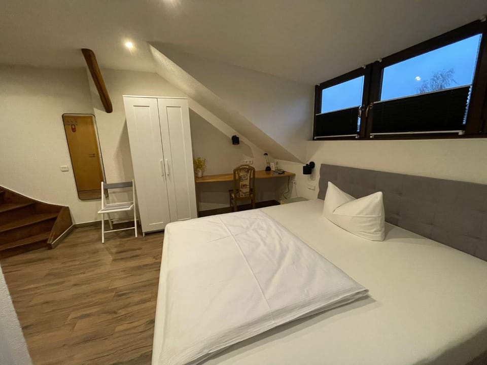 Bed, Photo of the whole room, Bedroom, wardrobe