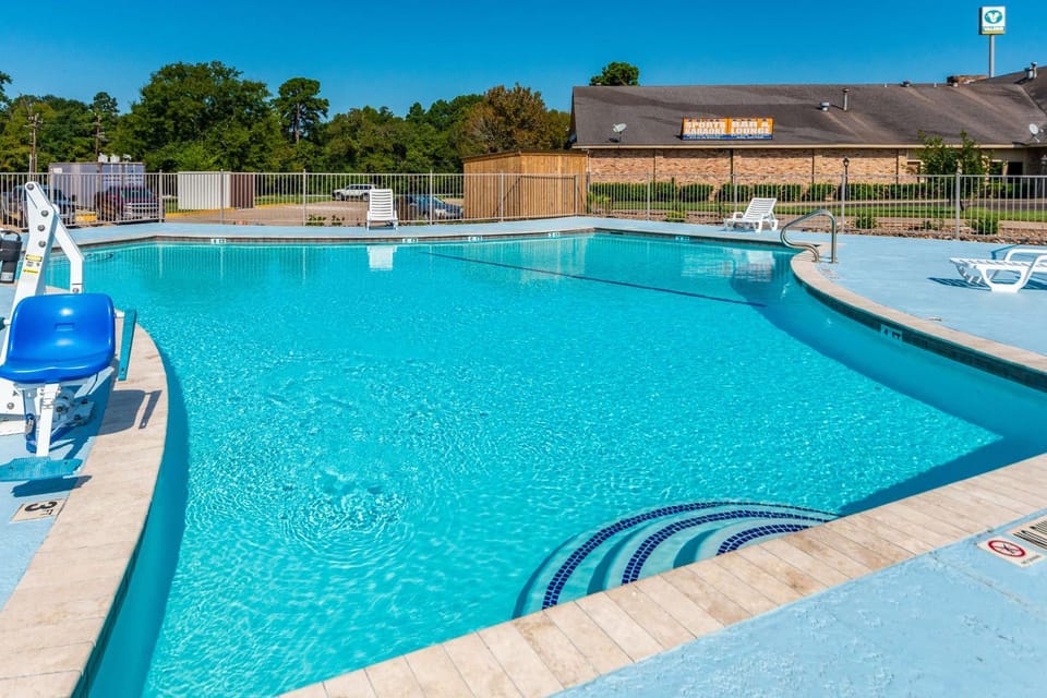 Day, On site, Pool view, Swimming pool, Time of day, ADAM