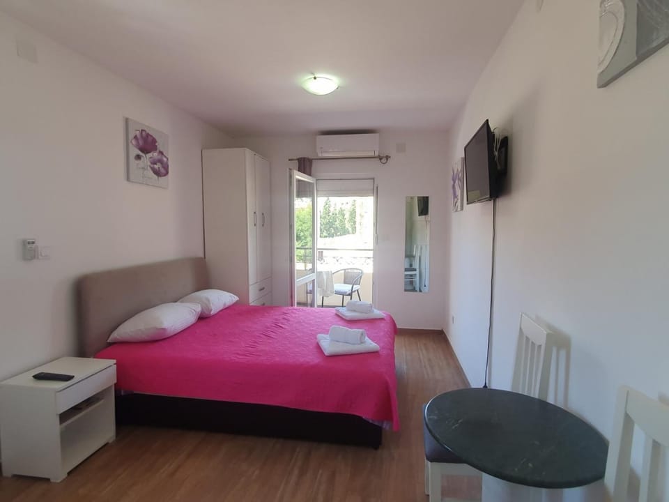 Apartments Luna Apartment in Montenegro