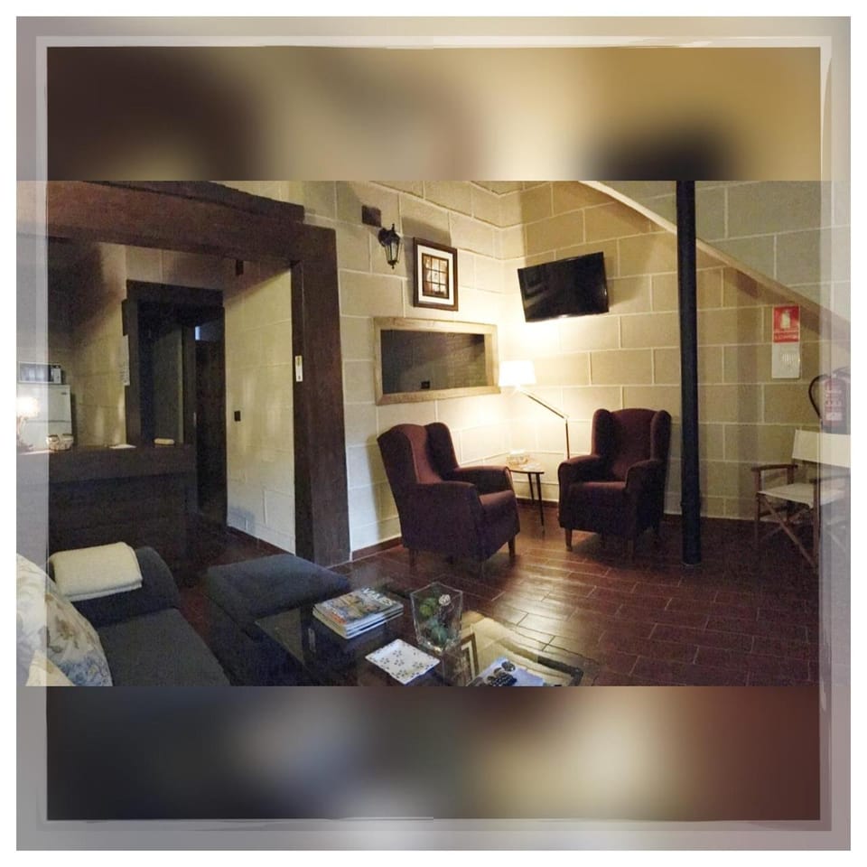 Communal lounge/ TV room, Seating area