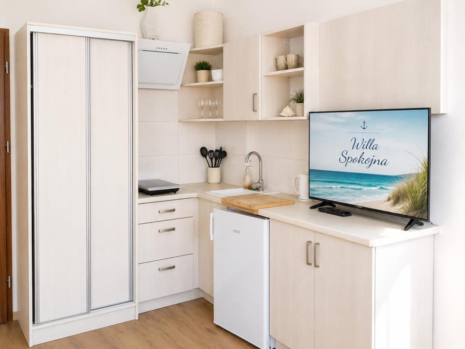 Communal lounge/ TV room, Bathroom
