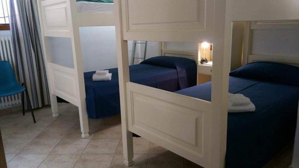 bunk bed
