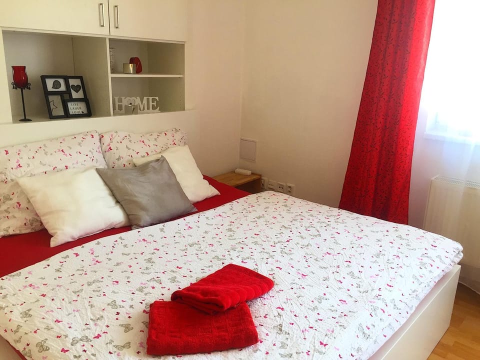 Bed, Bedroom