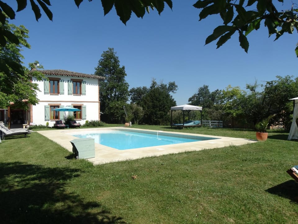 Garden view, Pool view, Swimming pool, sunbed