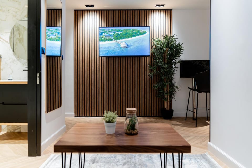 TV and multimedia, Seating area