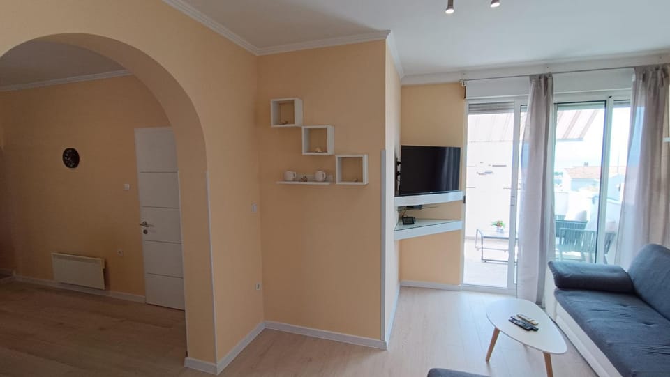 Apartman "TRI MASLINE" Apartment in Makarska