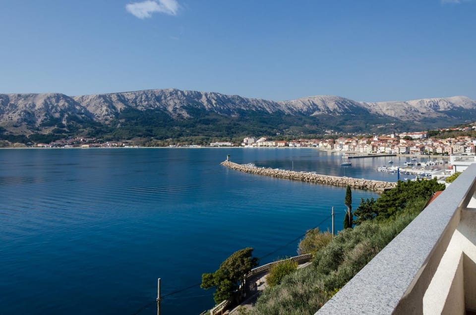 City view, Mountain view, Sea view, Quiet street view