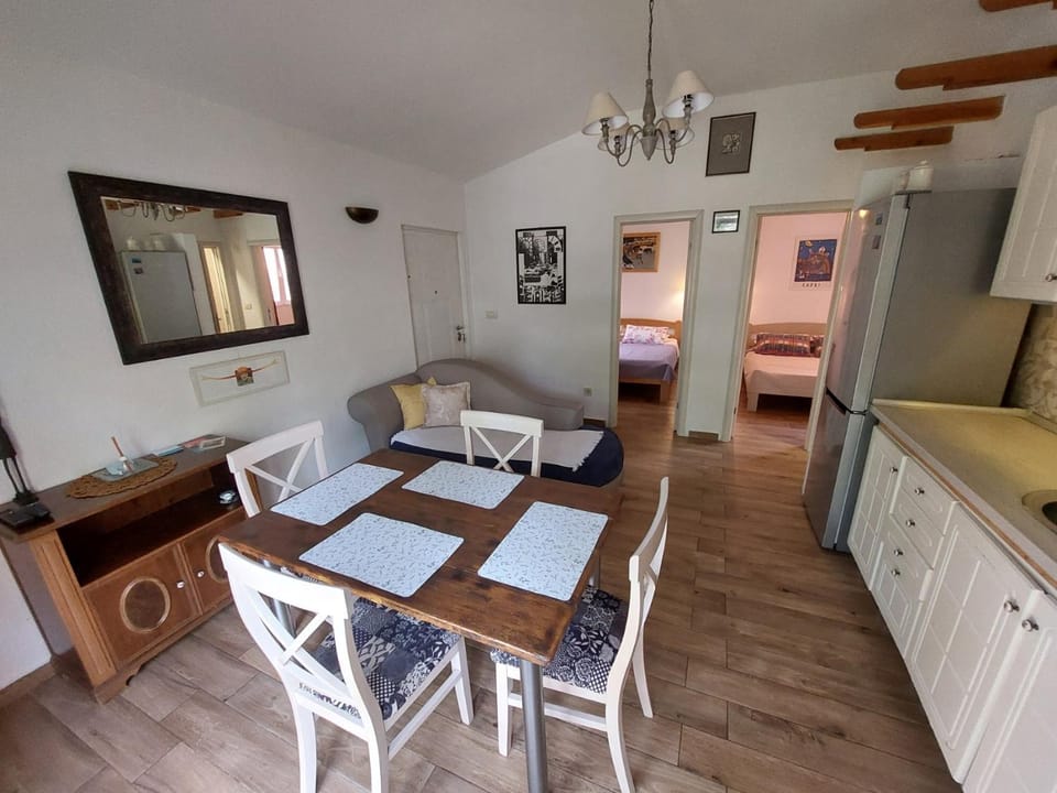 Garden apartmant near sea Apartment in Dobrota