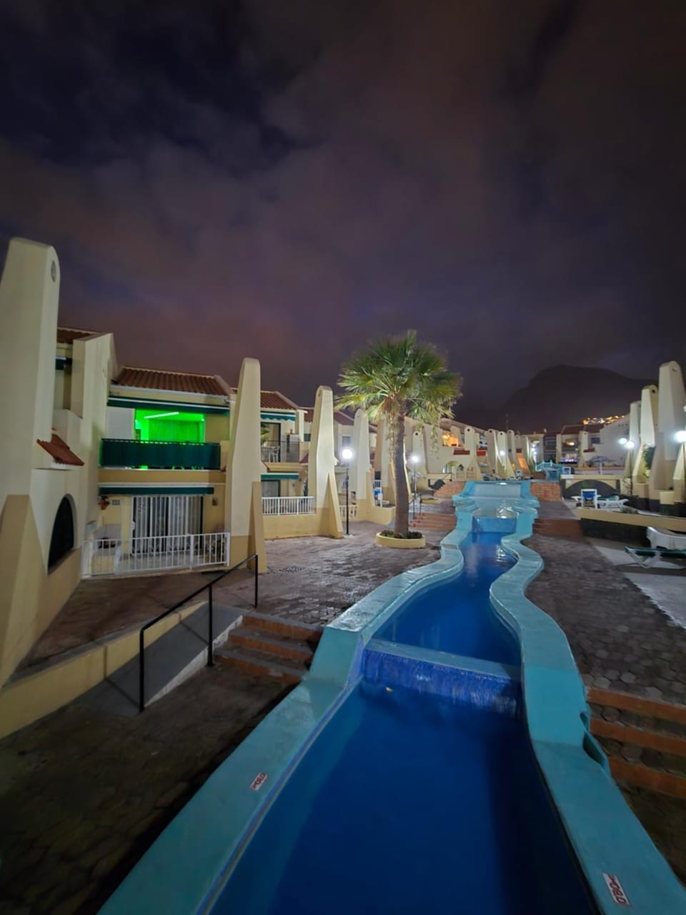 Night, Pool view
