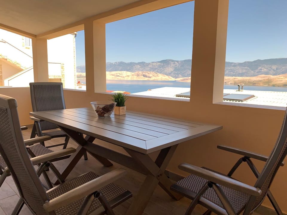 Balcony/Terrace, Mountain view, Sea view