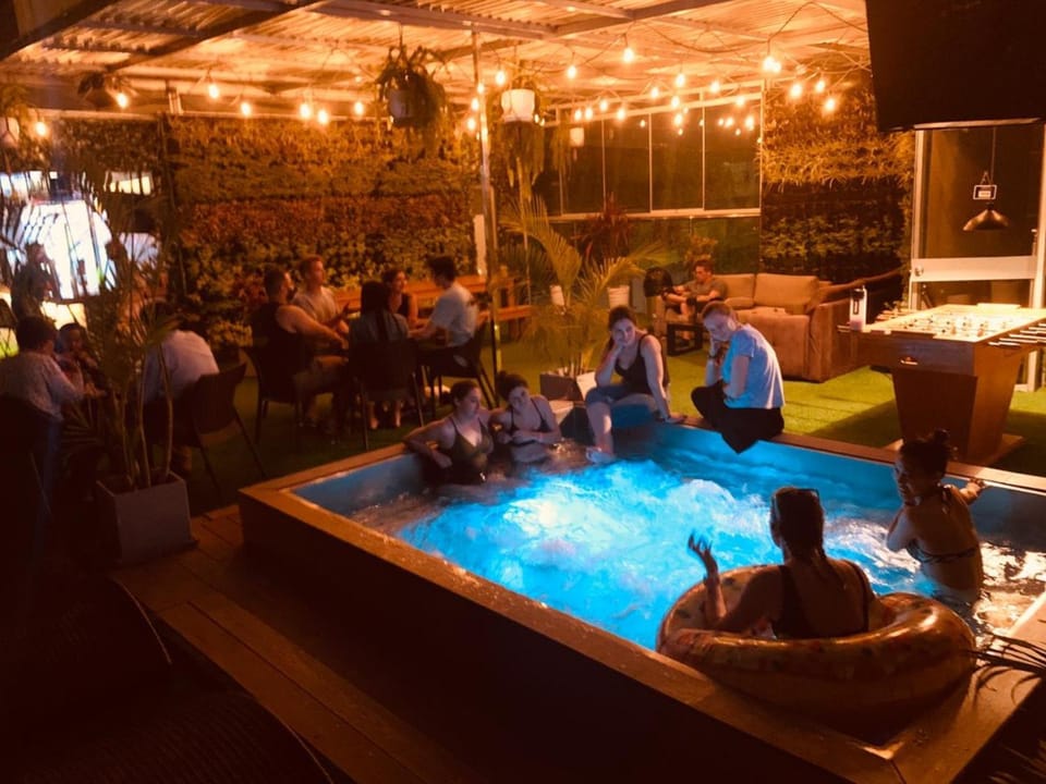 Hot Tub, Hot Tub, Swimming pool, group of guests