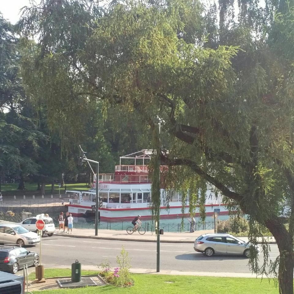 Property building, Lake view