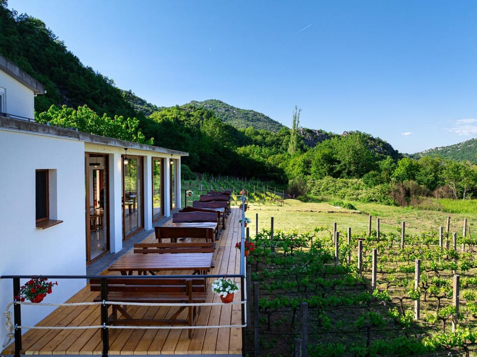 Spring, Day, View (from property/room), Balcony/Terrace, Dining area, Garden view