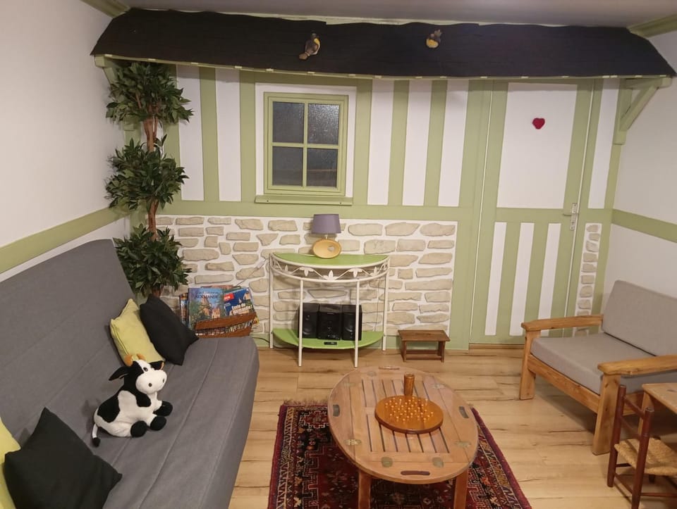 Bed, Living room, Lounge or bar