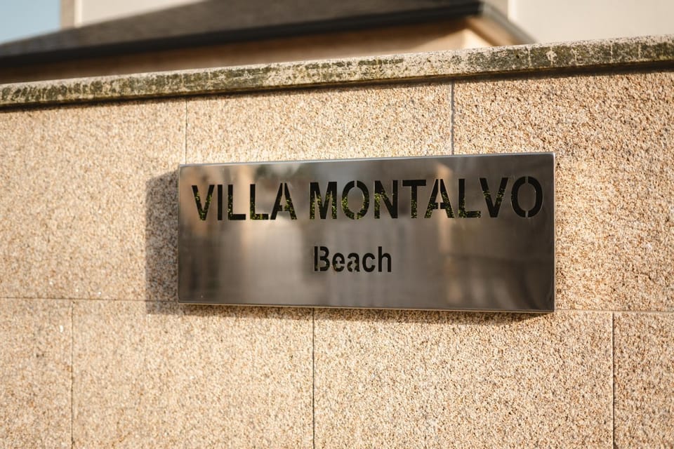 Villa Montalvo Beach-Piscina climatizada House in O Morrazo