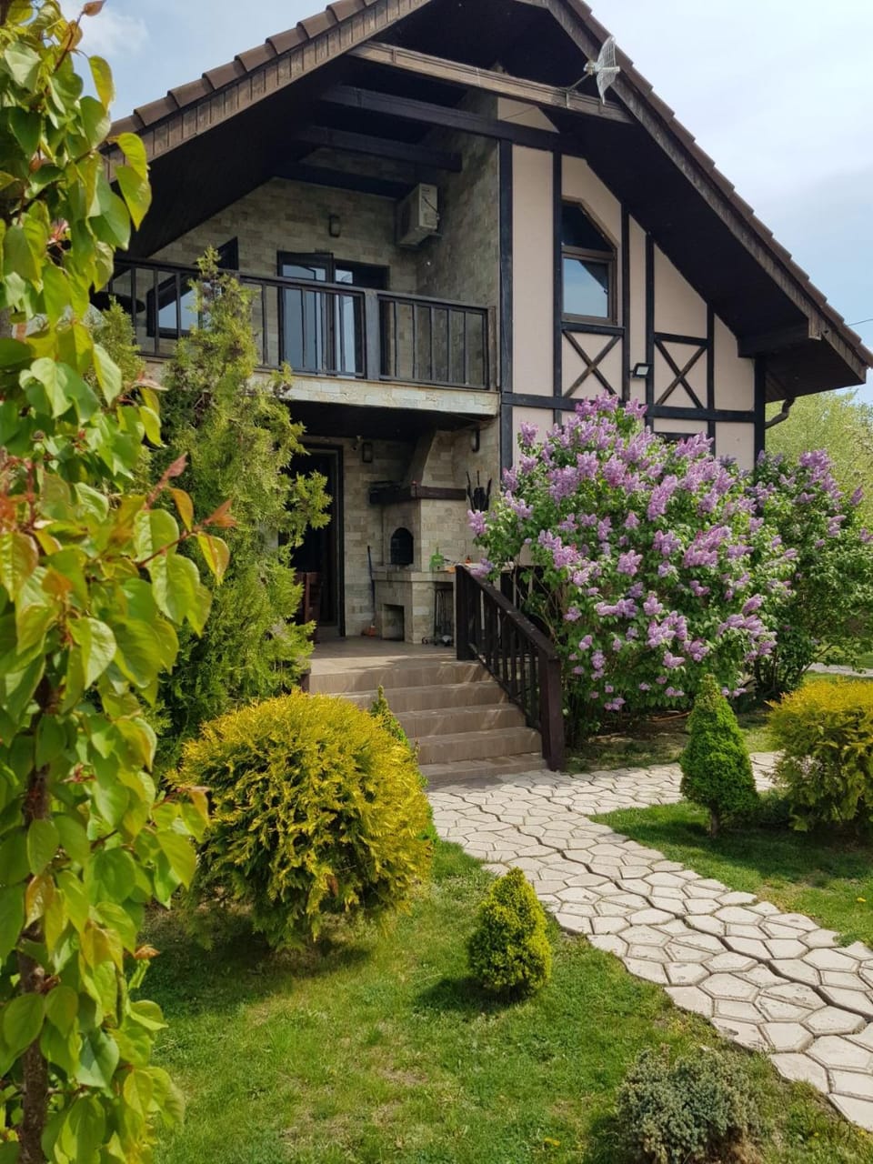 Property building, Facade/entrance