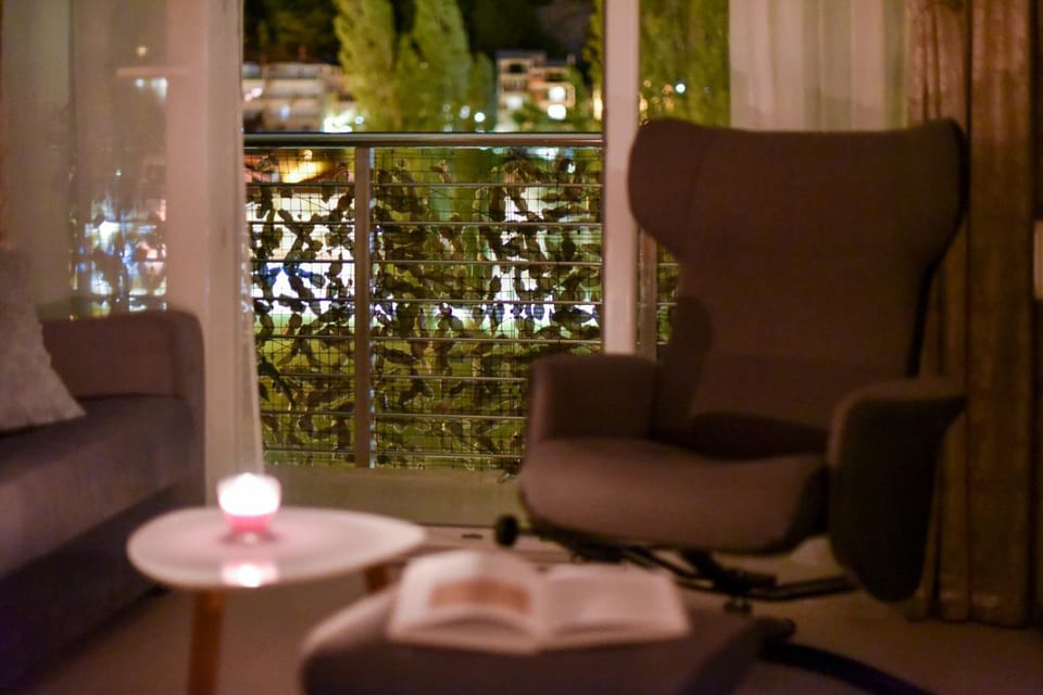 Night, Living room