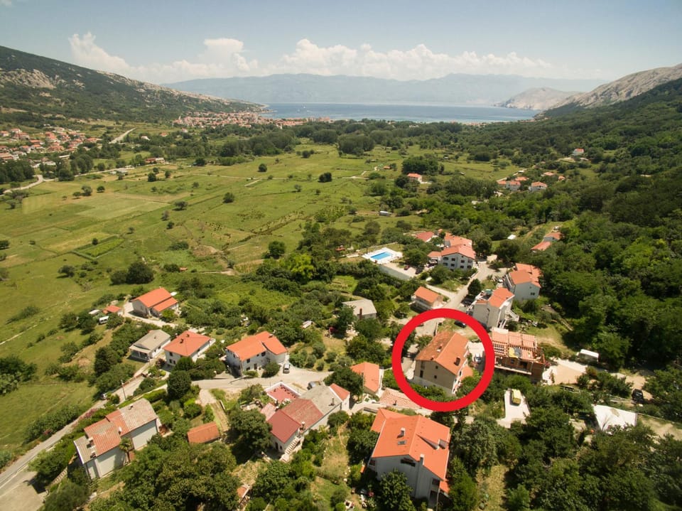 Property building, Bird's eye view