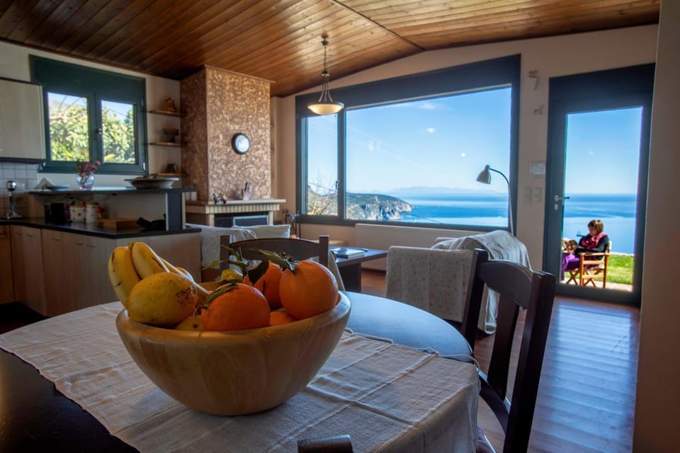 Dining area, Garden view, Sea view