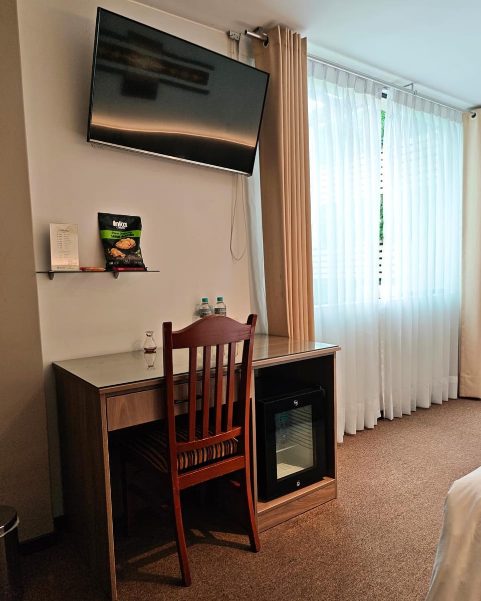 TV and multimedia, Seating area