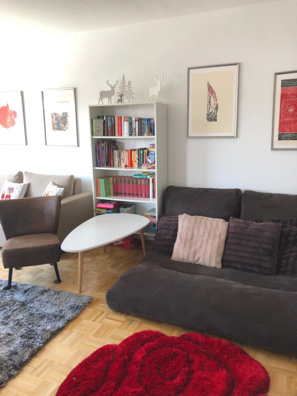 Living room, Seating area