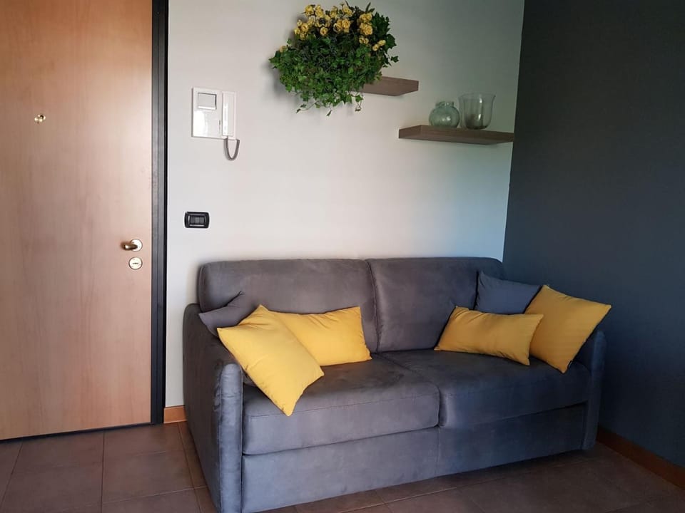 Sunflower House IEO Ripamonti Apartment in Milan