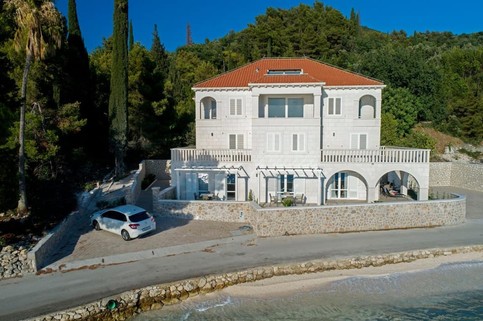 Facade/entrance, Day, Bird's eye view, Garden, Balcony/Terrace, Lobby or reception, Beach, Beach, Sea view