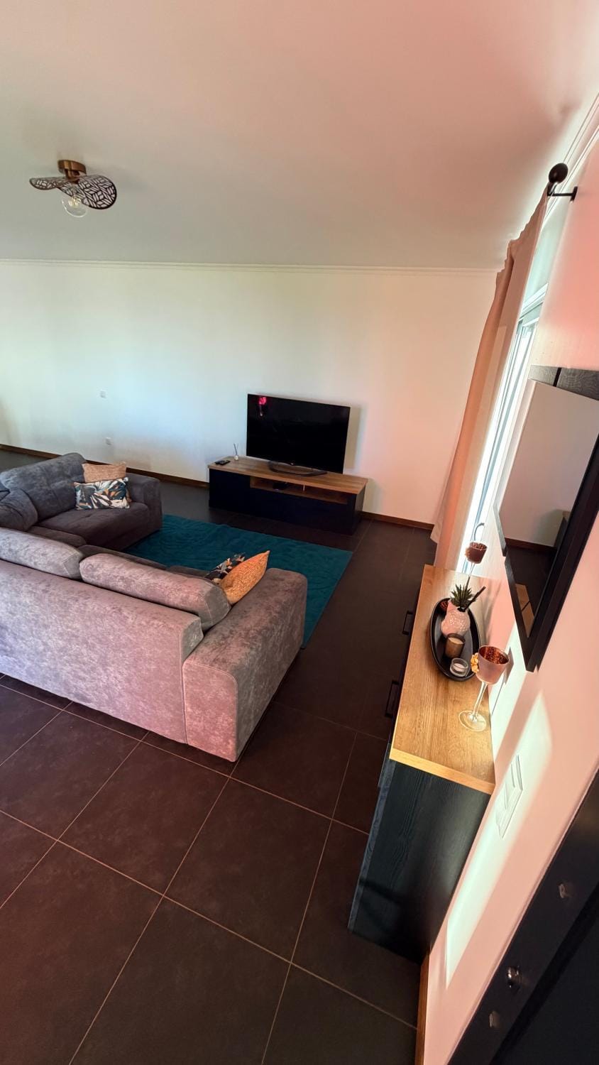 TV and multimedia, Living room, Seating area, Evening entertainment