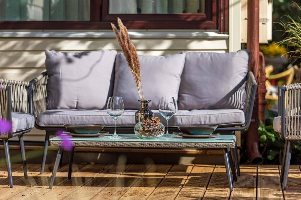 Day, Garden, Balcony/Terrace, Seating area