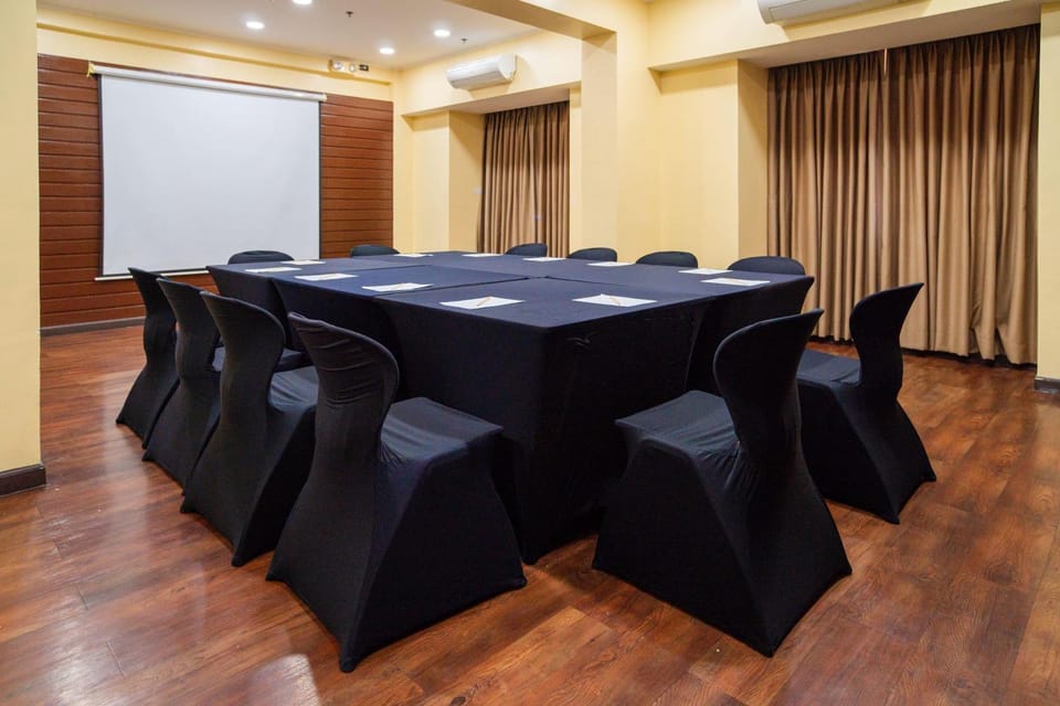 Meeting/conference room