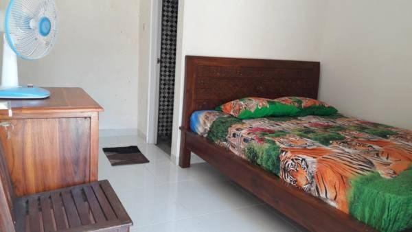 Photo of the whole room, Decorative detail, Bedroom