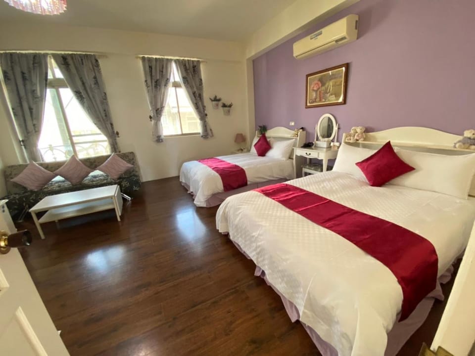 小城堡民宿Little Castle hotel 19窩窩近東大門夜市好停車 Vacation rental in Taiwan, Province of China