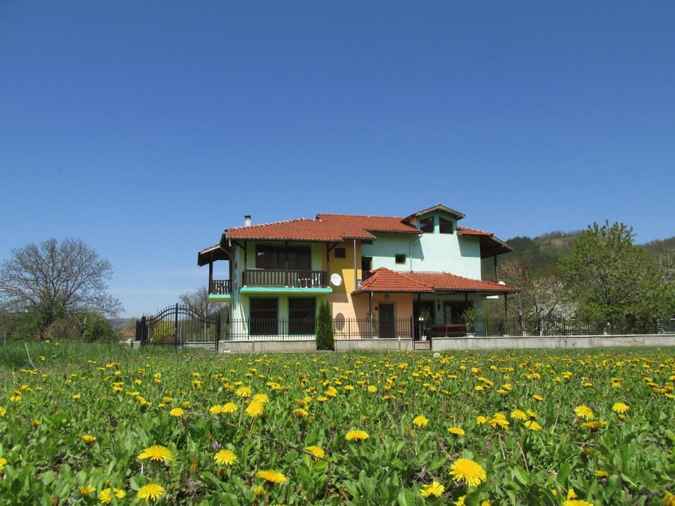 Pri Orehite Guesthouse Bed and Breakfast in Bulgaria