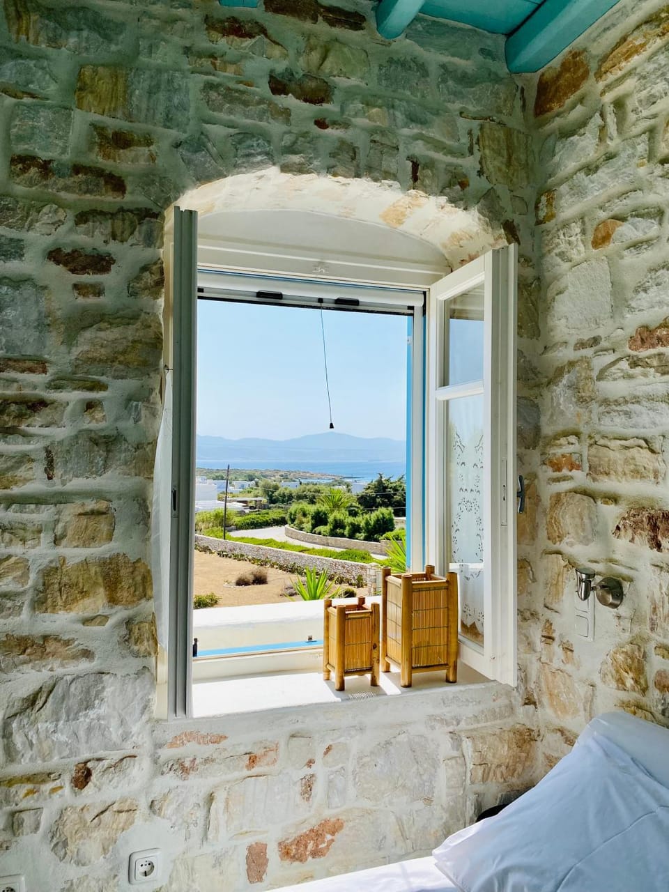 Bed, Day, Natural landscape, View (from property/room), Balcony/Terrace, Bedroom, Sea view